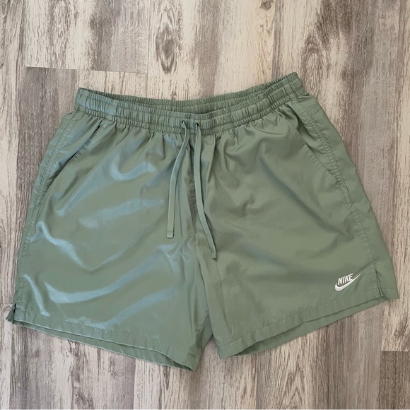 mens nike shorts green